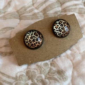 Stud Leopard Earring Set